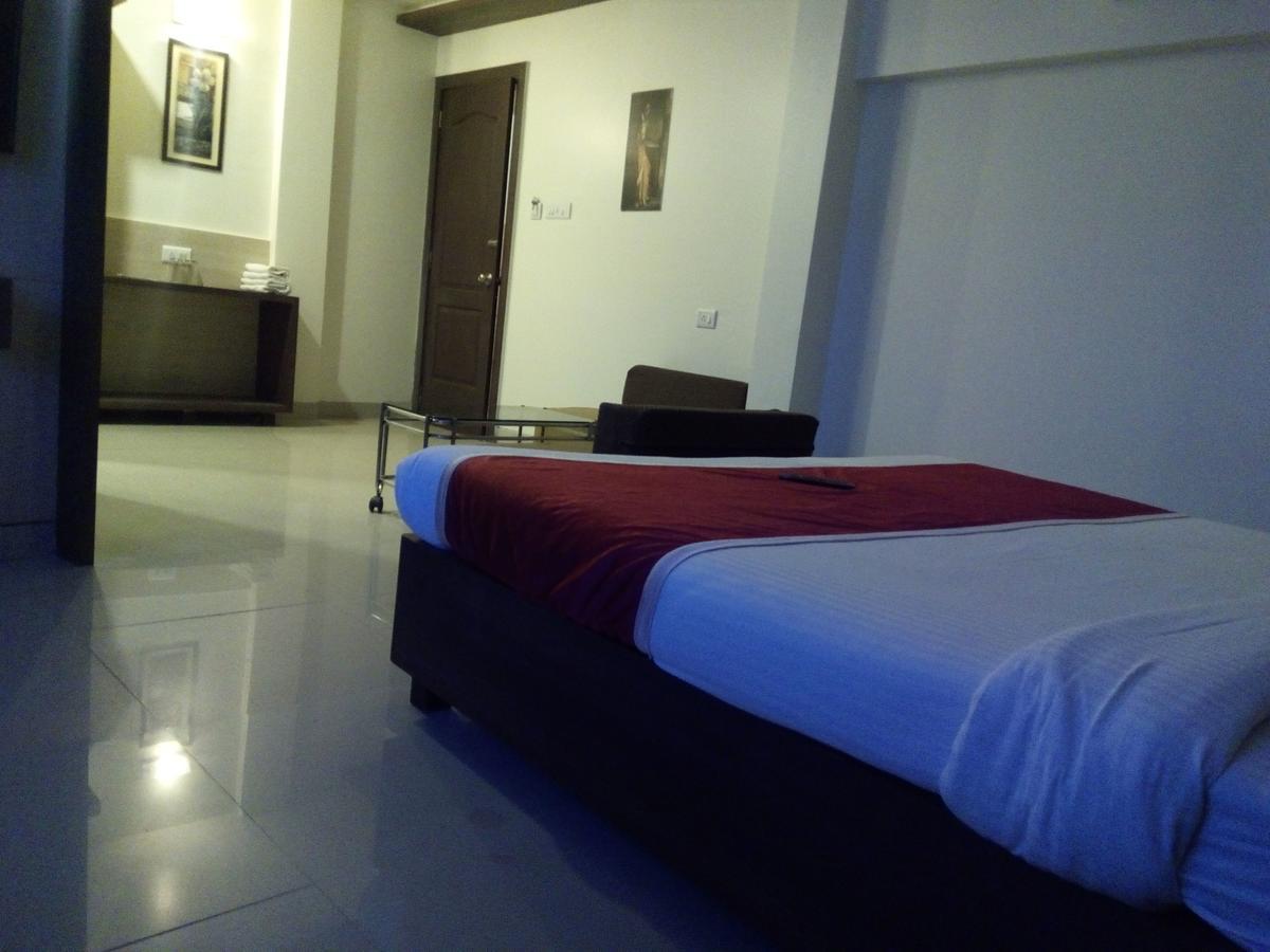Hotel Veer Residency Panvel Exterior photo